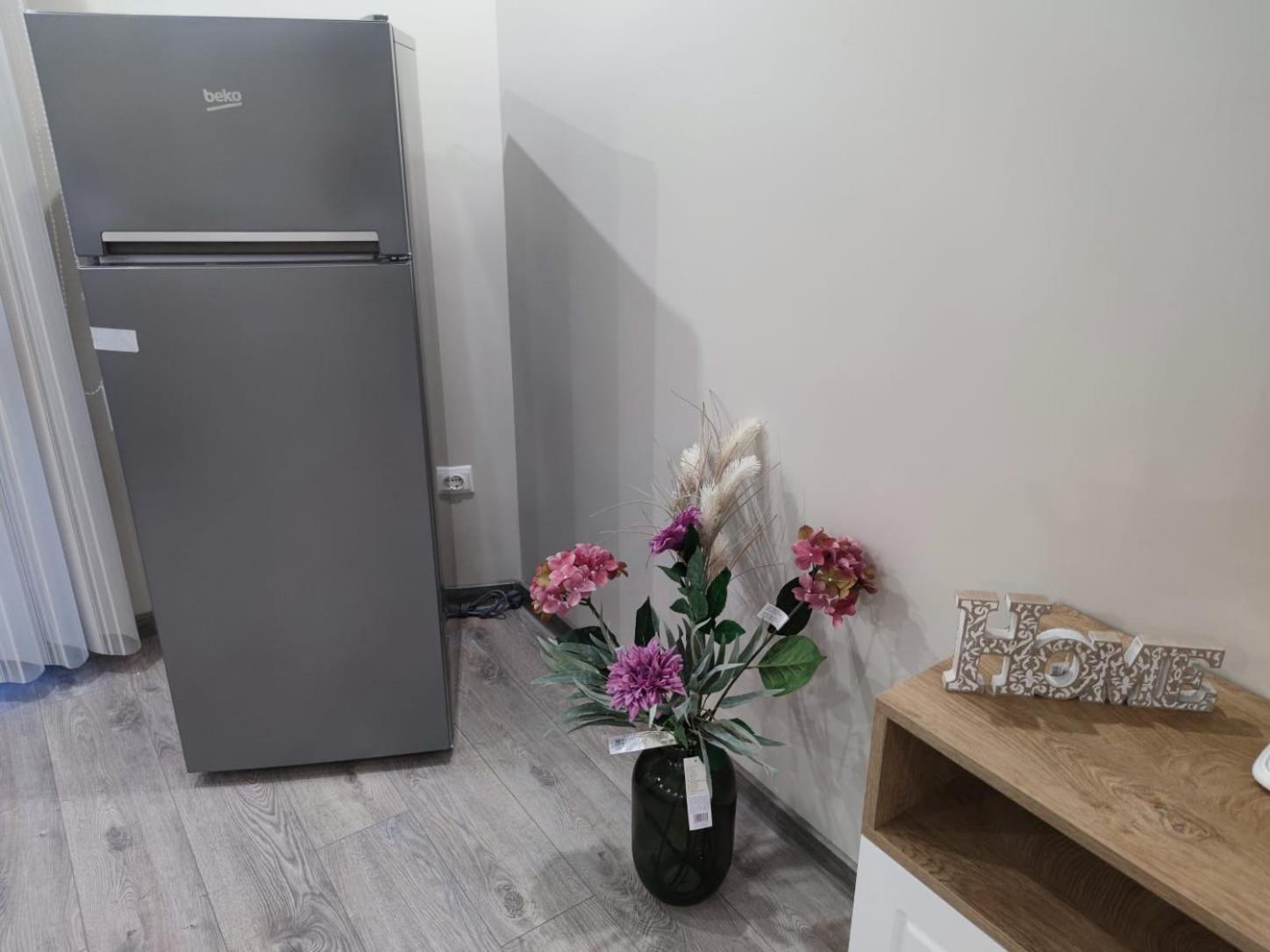 Flowers Apartment Dobrich Exteriör bild